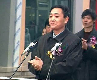 ���������������ٷ����˷�ׯ��ҵ���нֵ꿪ҵ���񣬲�������������Ľ����������������˷�ׯ�ٽ������������ڿ�������Ϊ�������ķ�չ��������Ĺ��ס�